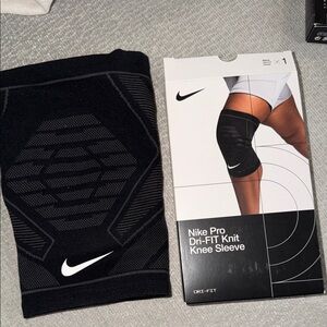 Nike Black Dri-FIT Knit Knee Sleeve